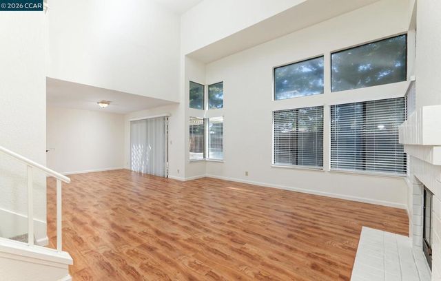 4889 Knollcrest Dr, Antioch, CA 94531