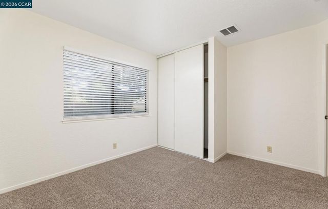 4889 Knollcrest Dr, Antioch, CA 94531