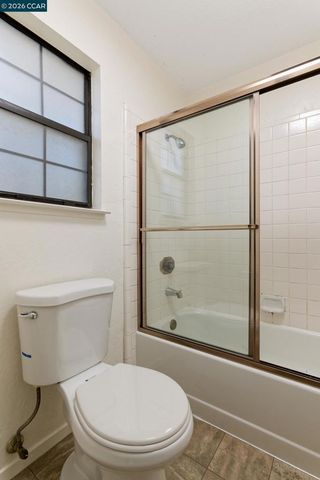 4889 Knollcrest Dr, Antioch, CA 94531