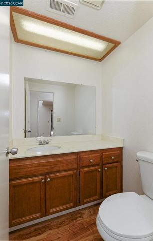 4889 Knollcrest Dr, Antioch, CA 94531
