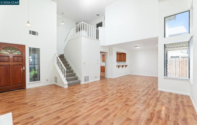 4889 Knollcrest Dr, Antioch, CA 94531