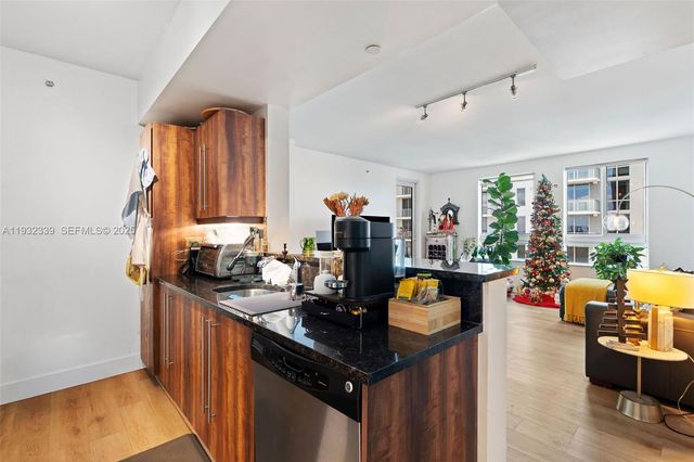 7350 SW 89th St 1110S, Miami, FL 33156