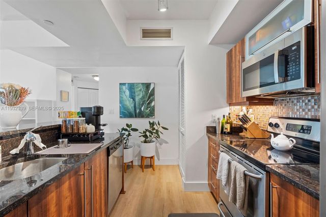 7350 SW 89th St 1110S, Miami, FL 33156