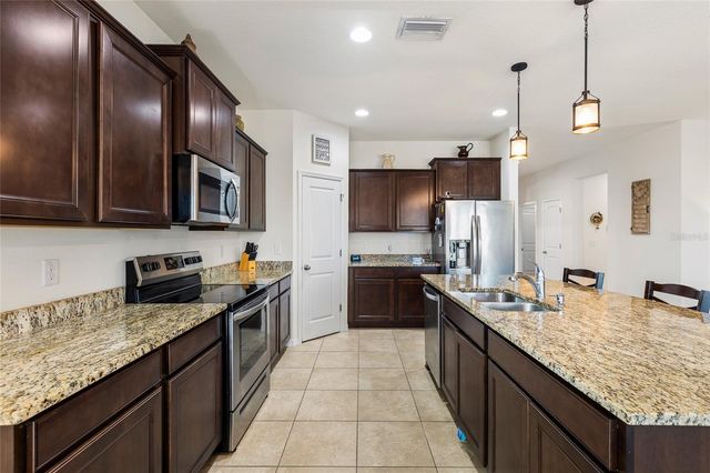5025 JACKEL CHASE DRIVE, Wimauma, FL 33598
