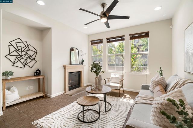 5267 Fioli Loop, San Ramon, CA 94582