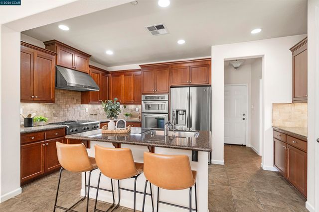 5267 Fioli Loop, San Ramon, CA 94582