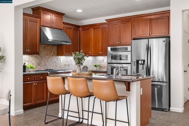 5267 Fioli Loop, San Ramon, CA 94582