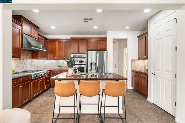 5267 Fioli Loop, San Ramon, CA 94582