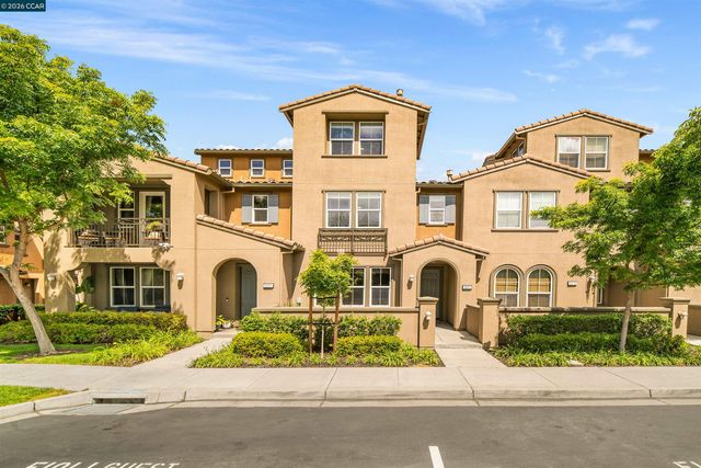 5267 Fioli Loop, San Ramon, CA 94582