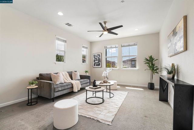 5267 Fioli Loop, San Ramon, CA 94582