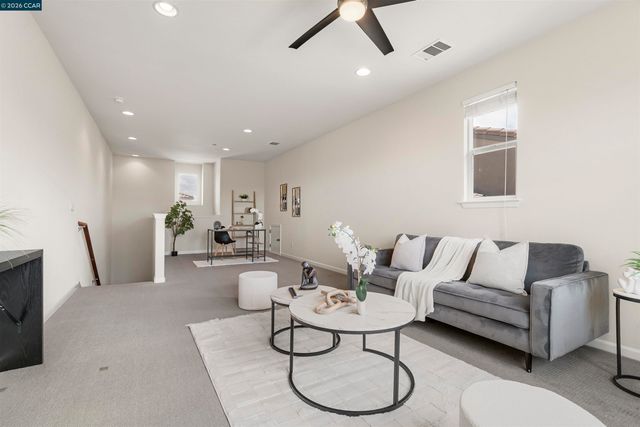 5267 Fioli Loop, San Ramon, CA 94582