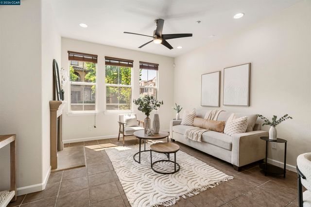 5267 Fioli Loop, San Ramon, CA 94582