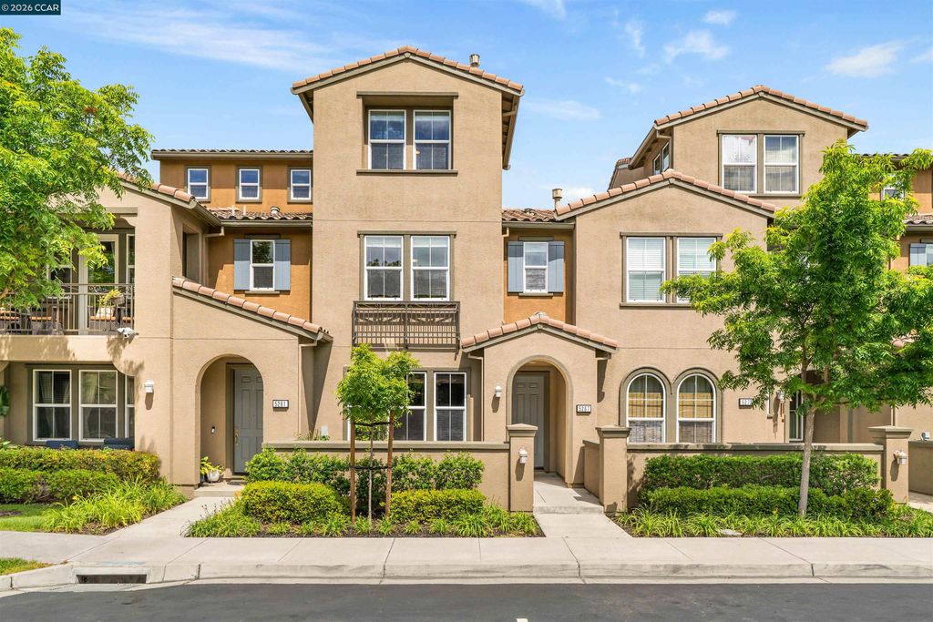 5267 Fioli Loop, San Ramon, CA 94582