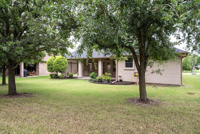 9628 Applewood Trail, Denton, TX 76207