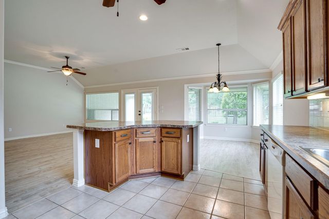 9628 Applewood Trail, Denton, TX 76207