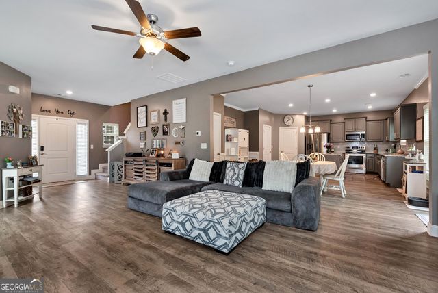 447 Brooks Village Drive 74, Pendergrass, GA 30567