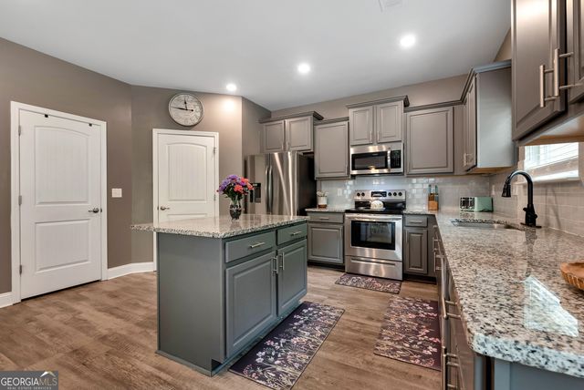 447 Brooks Village Drive 74, Pendergrass, GA 30567