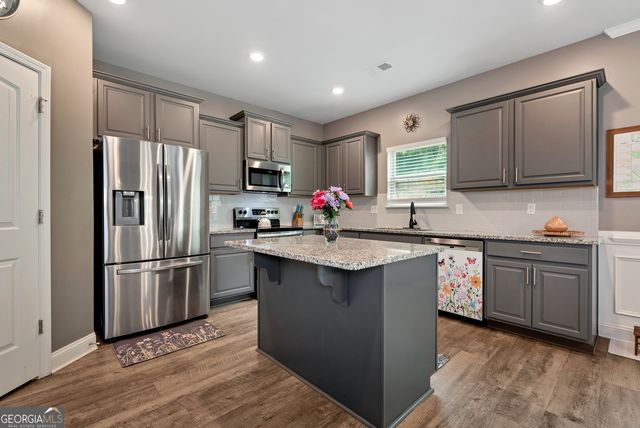 447 Brooks Village Drive 74, Pendergrass, GA 30567