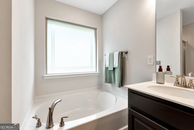 447 Brooks Village Drive 74, Pendergrass, GA 30567