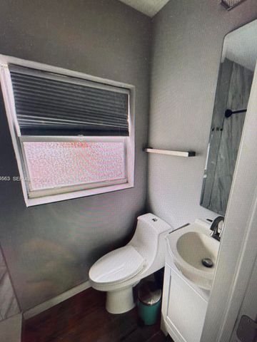 1329 NE 5th Avenue 4, Fort Lauderdale, FL 33304