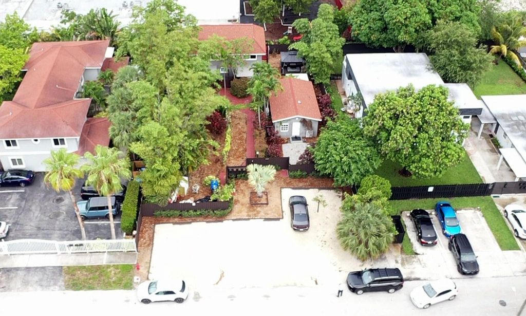 1329 NE 5th Avenue 4, Fort Lauderdale, FL 33304