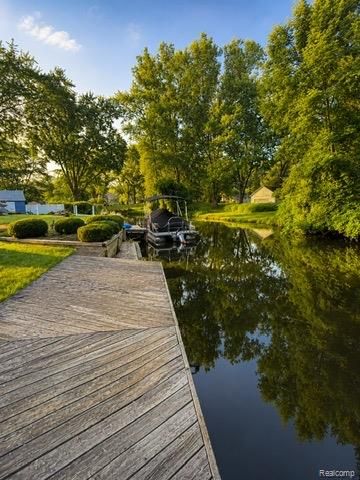 11076 Beryl Drive, White Lake Charter Township, MI 48386