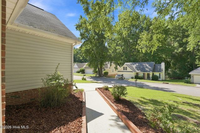 133 Kensington Way, Aberdeen, NC 28315