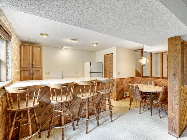 10133 Drew Avenue S, Bloomington, MN 55431