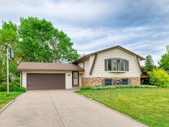 10133 Drew Avenue S, Bloomington, MN 55431