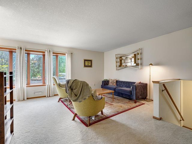 10133 Drew Avenue S, Bloomington, MN 55431