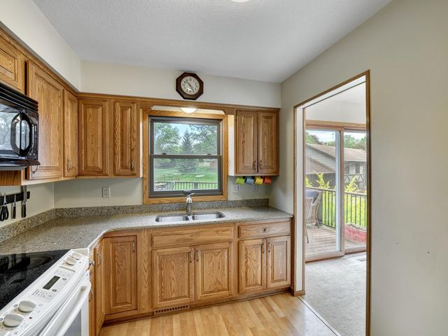 10133 Drew Avenue S, Bloomington, MN 55431