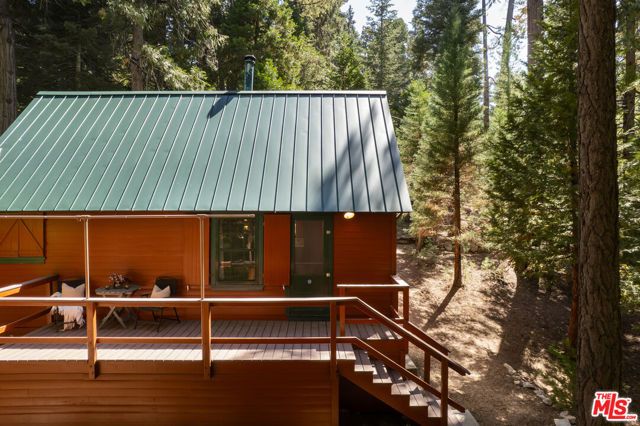 629 Lodge Lane, Twin Peaks, CA 92391