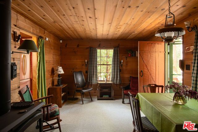 629 Lodge Lane, Twin Peaks, CA 92391