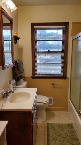 2186 Reaney Avenue E, Saint Paul, MN 55119