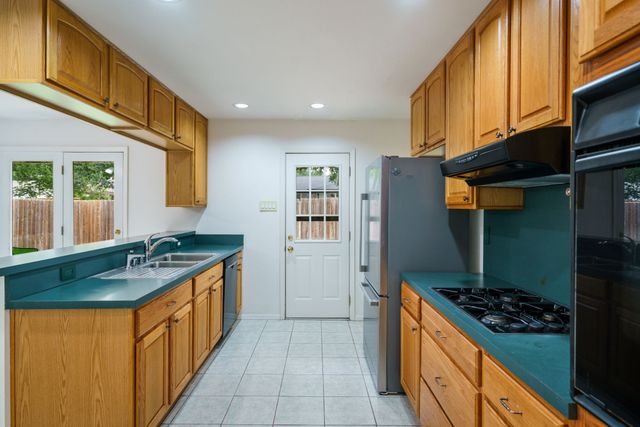 500 Worcester Way, Richardson, TX 75080
