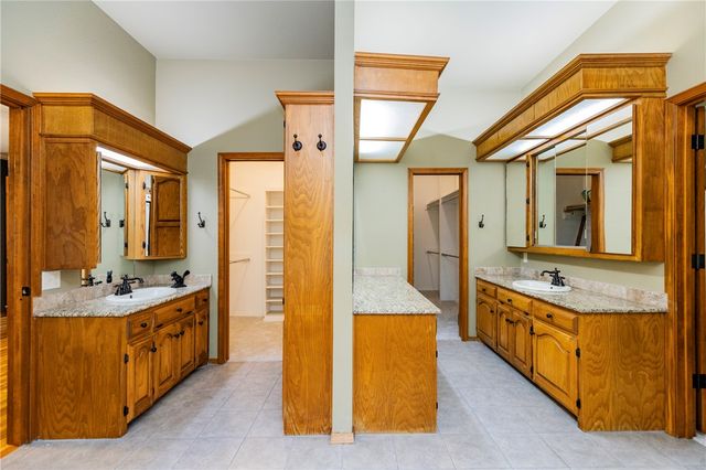 12 Marykirk Lane, Bella Vista, AR 72715