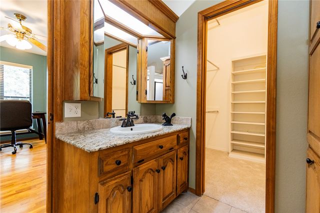 12 Marykirk Lane, Bella Vista, AR 72715