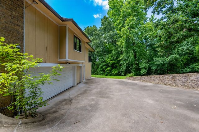 12 Marykirk Lane, Bella Vista, AR 72715