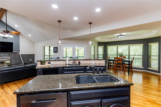 12 Marykirk Lane, Bella Vista, AR 72715