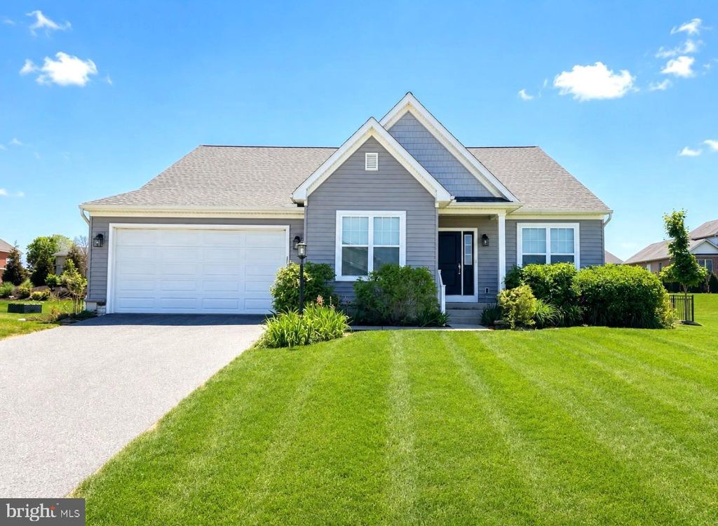 2309 PALOMINO RD, Dover, PA 17315
