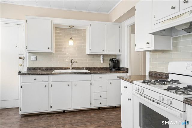 72 West Broad Street, Stamford, CT 06902