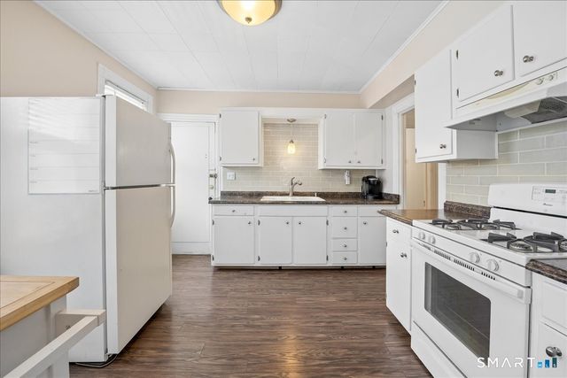 72 West Broad Street, Stamford, CT 06902