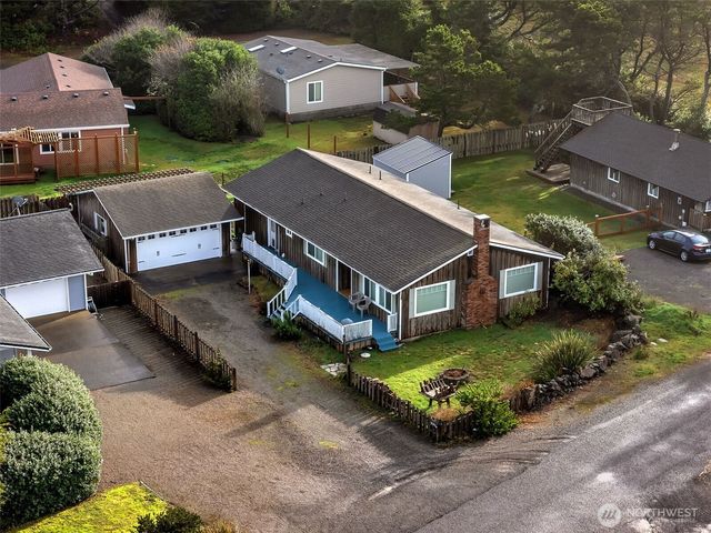 23716 J Place, Ocean Park, WA 98640