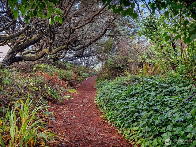 23716 J Place, Ocean Park, WA 98640