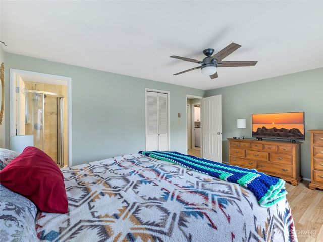 23716 J Place, Ocean Park, WA 98640