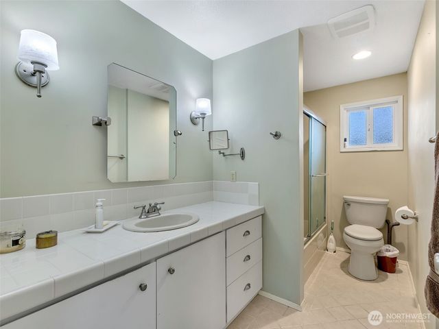 23716 J Place, Ocean Park, WA 98640