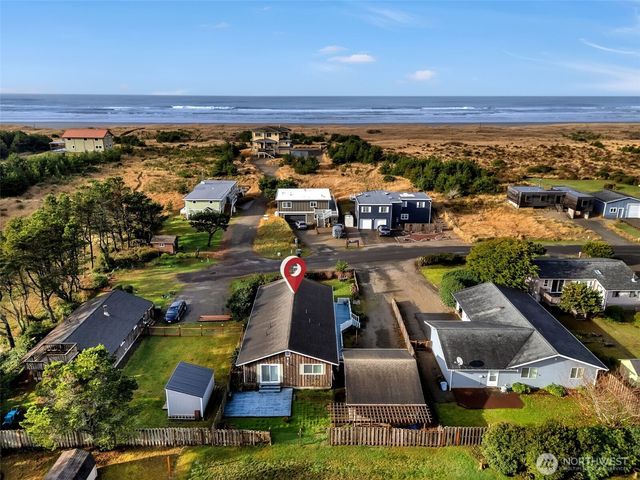 23716 J Place, Ocean Park, WA 98640