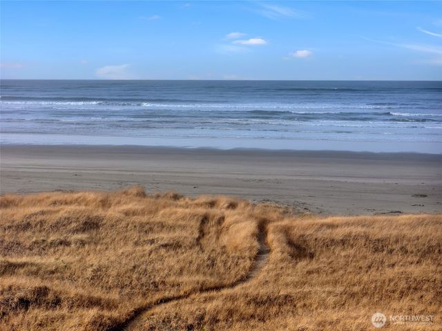 23716 J Place, Ocean Park, WA 98640