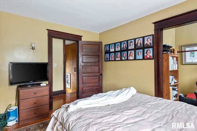 958 N 2ND Street, Springfield, IL 62702