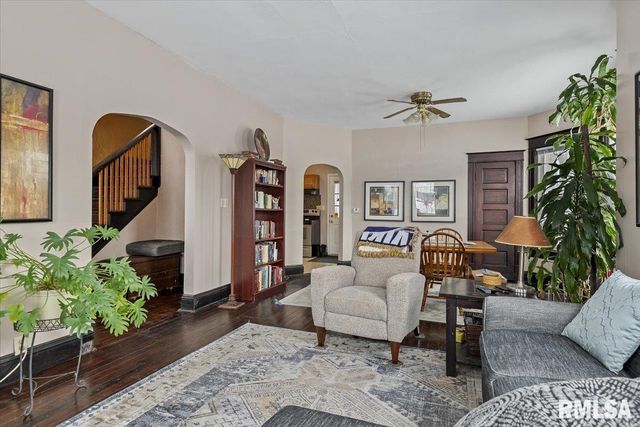 958 N 2ND Street, Springfield, IL 62702